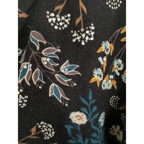 Charter Club - black with flowers button front cardigan, women size L - Picture 3 of 4